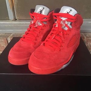 Jordan Retro 5 red